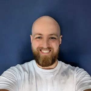 Adam Pool headshot